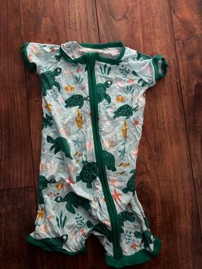 Little Sleepies Shorty - Sea Turtle Frinds